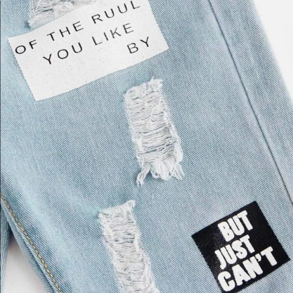 Boyfriend jeans slogan graphic